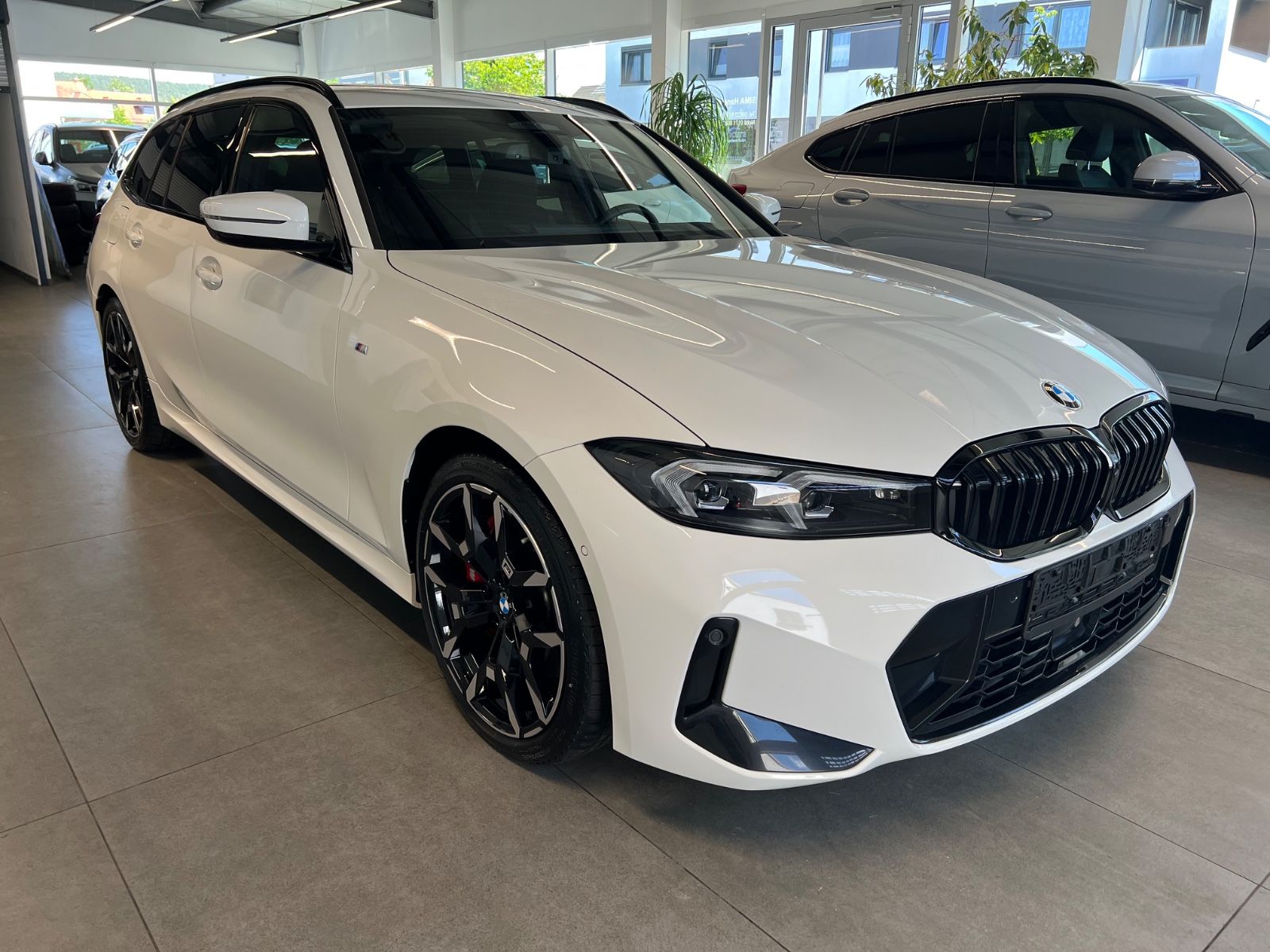 BMW 320 d xDrive Touring M Sport Pro Paket / H&K