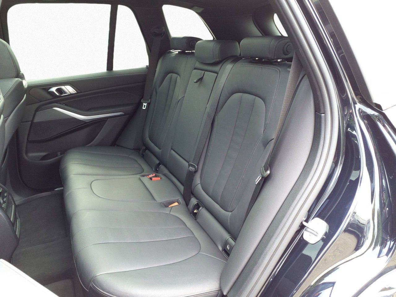 BMW X5 xDrive 45e M Sport 2-Achs AHK Pano 360° 20"