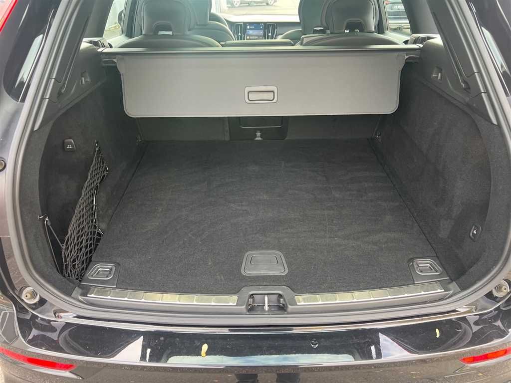 Volvo XC 60 R Design 2.0 B4 D AWD Automatik Xenium-Pak