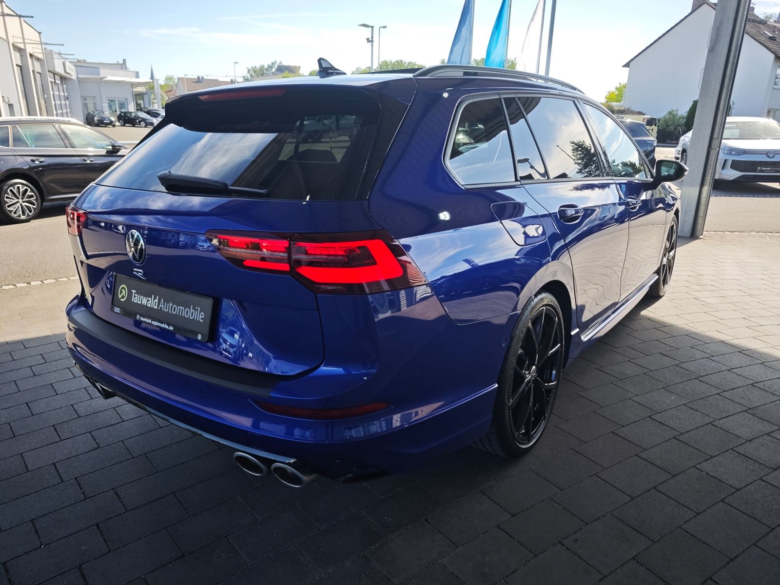 Volkswagen Golf VIII Variant R 4M PERF/19"/PANO/LEDER/H&K/u