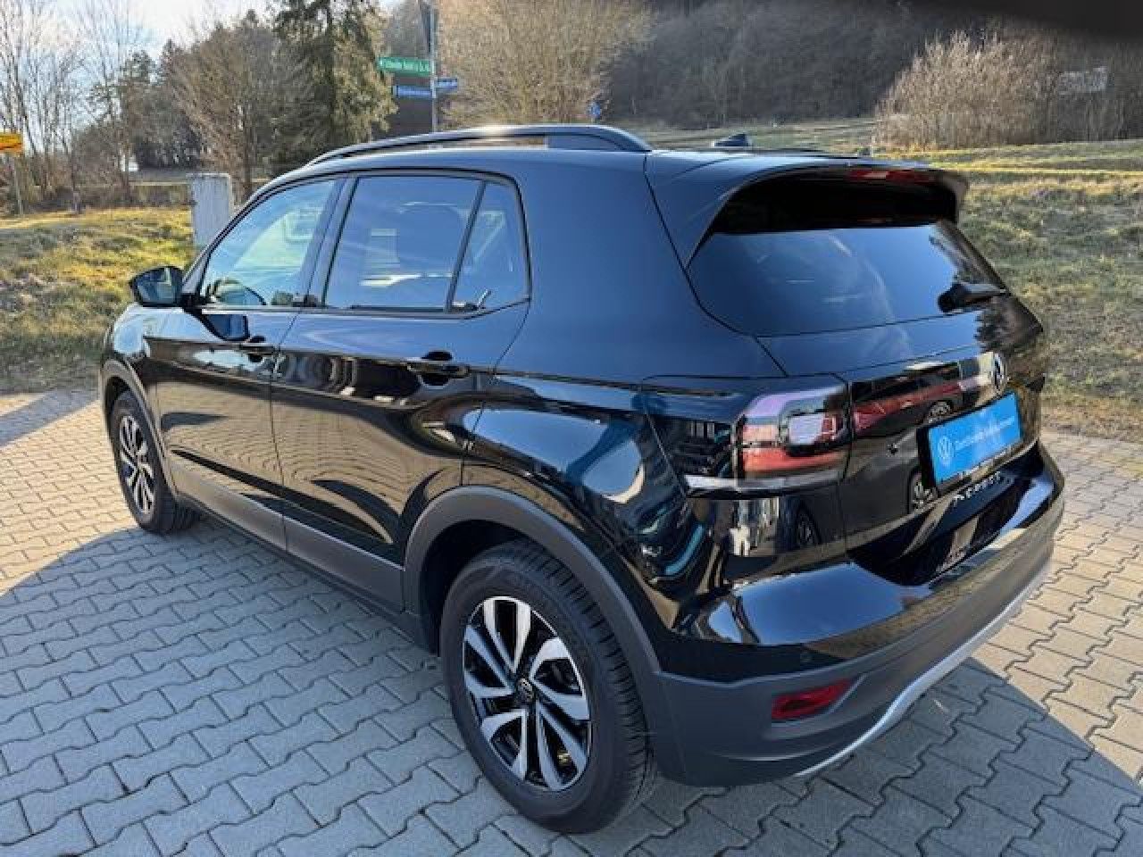 Volkswagen T-Cross Active 1.0 TSI - Samsaru's Car Outlet