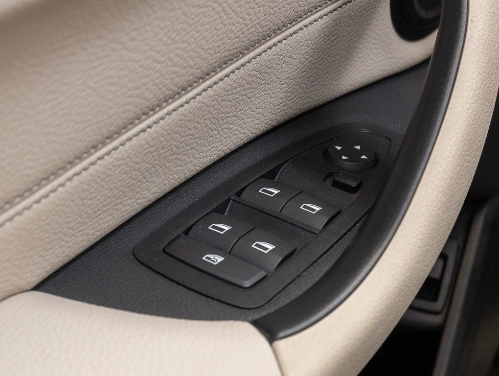BMW X1 xDrive25e xLine - Samsaru's Car Outlet