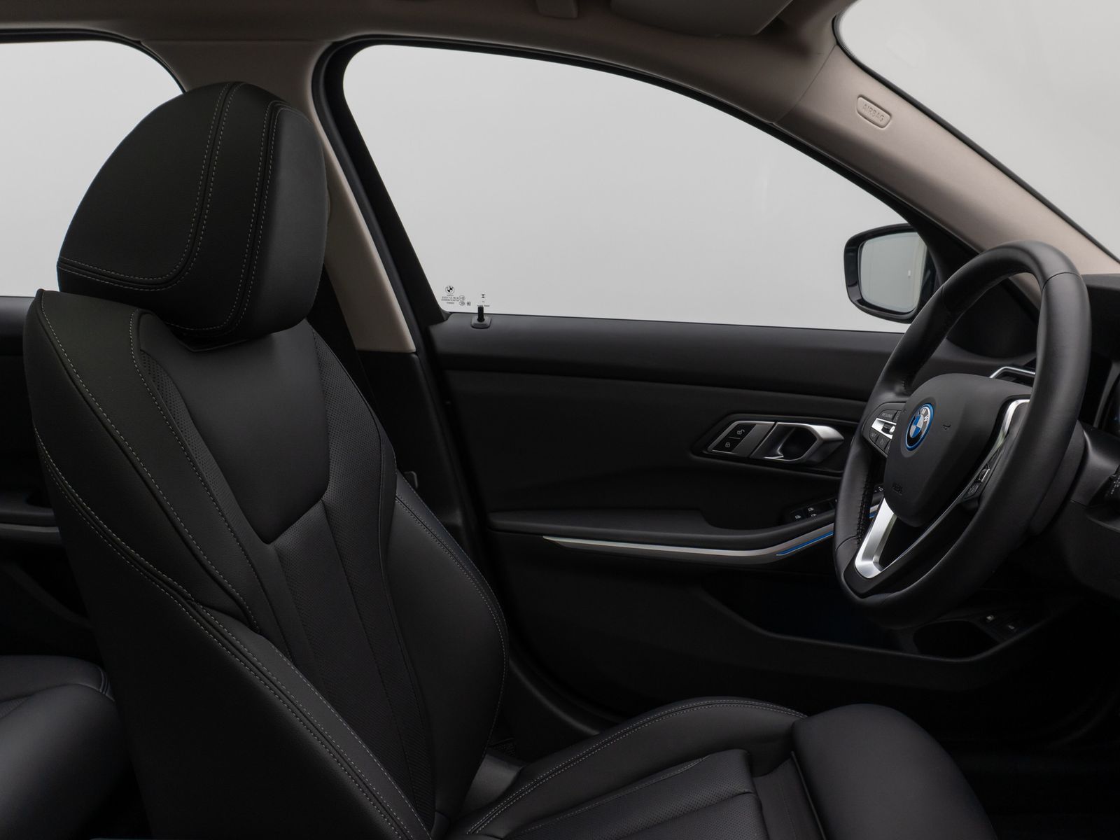 BMW 320e Sport Line - Samsaru's Car Outlet