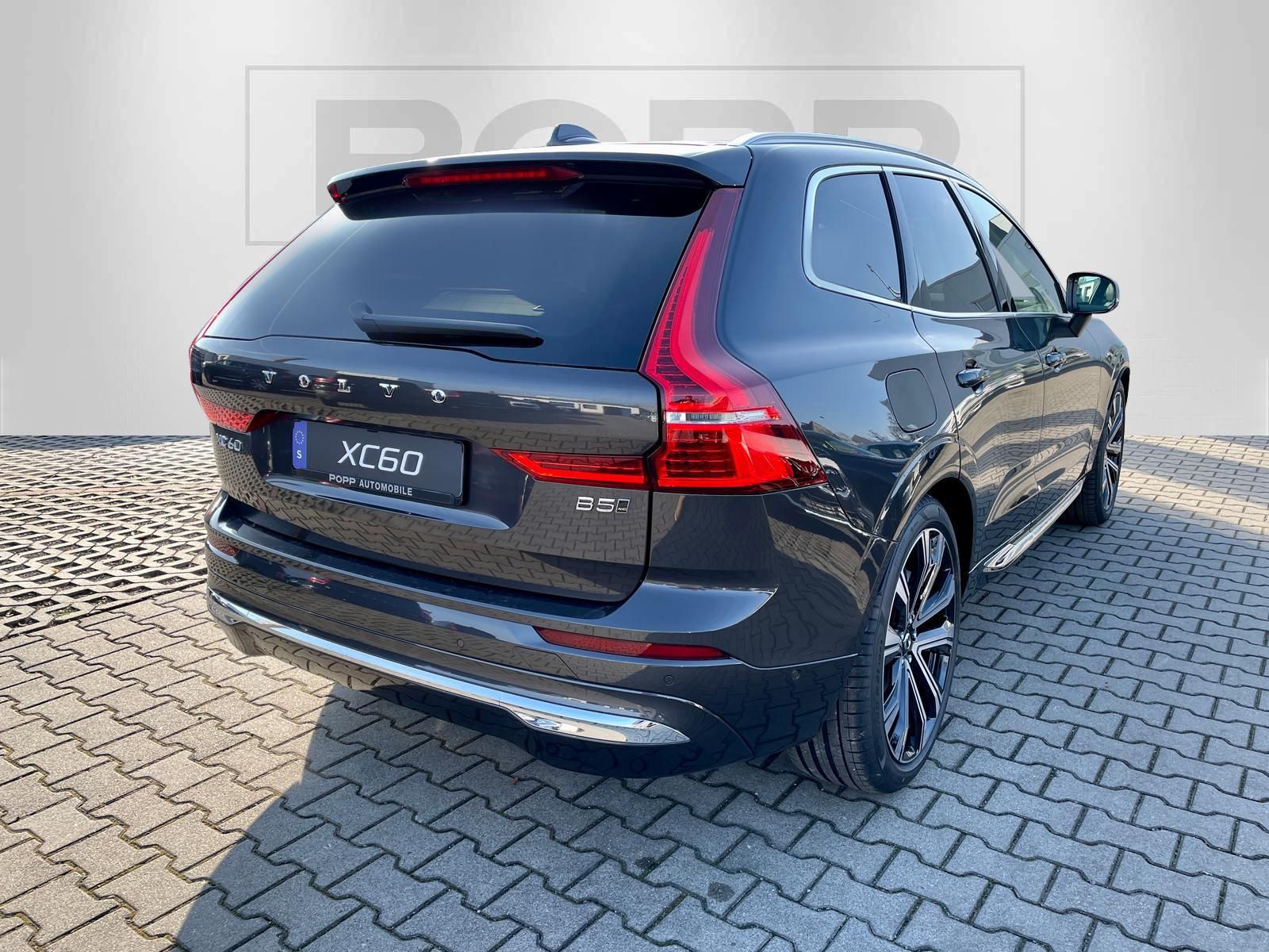 Volvo XC60 B5 AWD Ultimate Bright 360° ACC B&W HUD LHZ