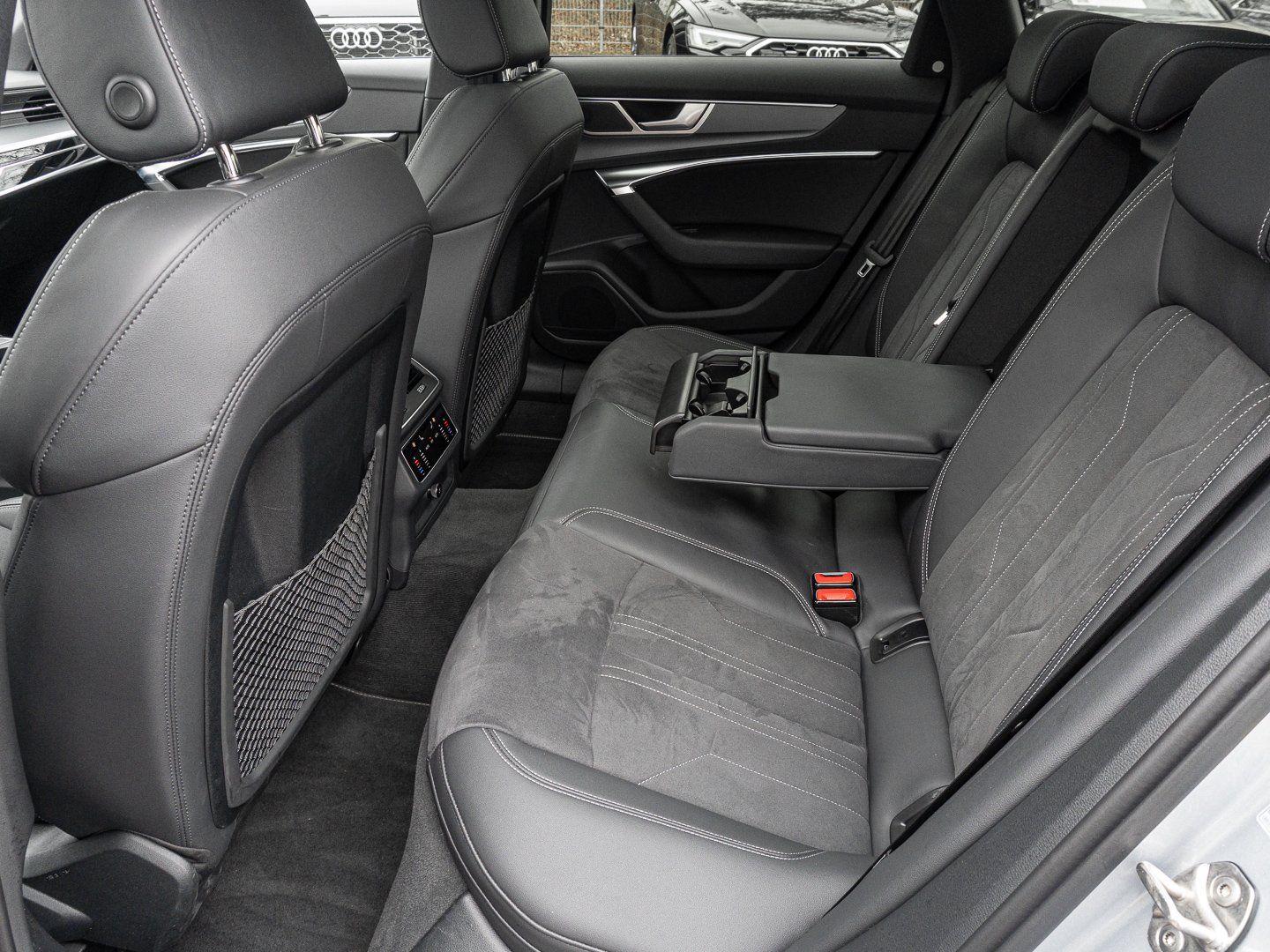 Audi A6 Avant 45 TFSI quattro S tronic S line