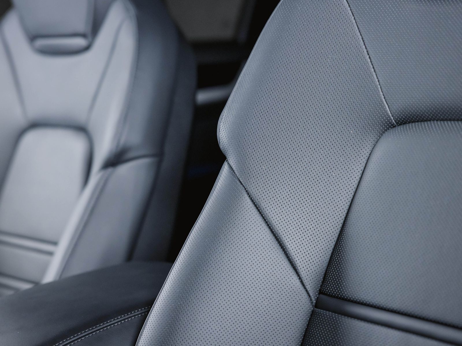 Porsche Cayenne E-Hybrid Sportabgasanlage Sportlenkrad