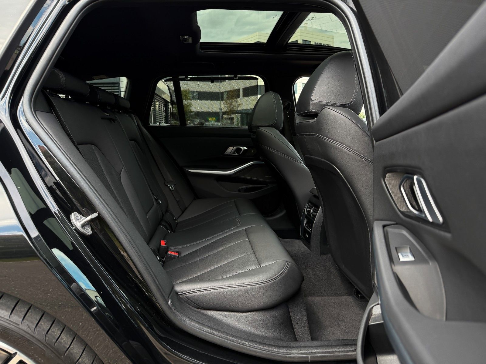BMW 320d xD M Sport - Samsaru's Car Outlet