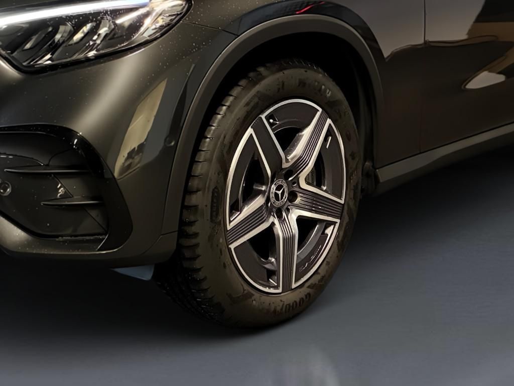 Mercedes-Benz GLC 300 4M AMG+MBUX+Memory+Ambiente+ILS+CarPlay