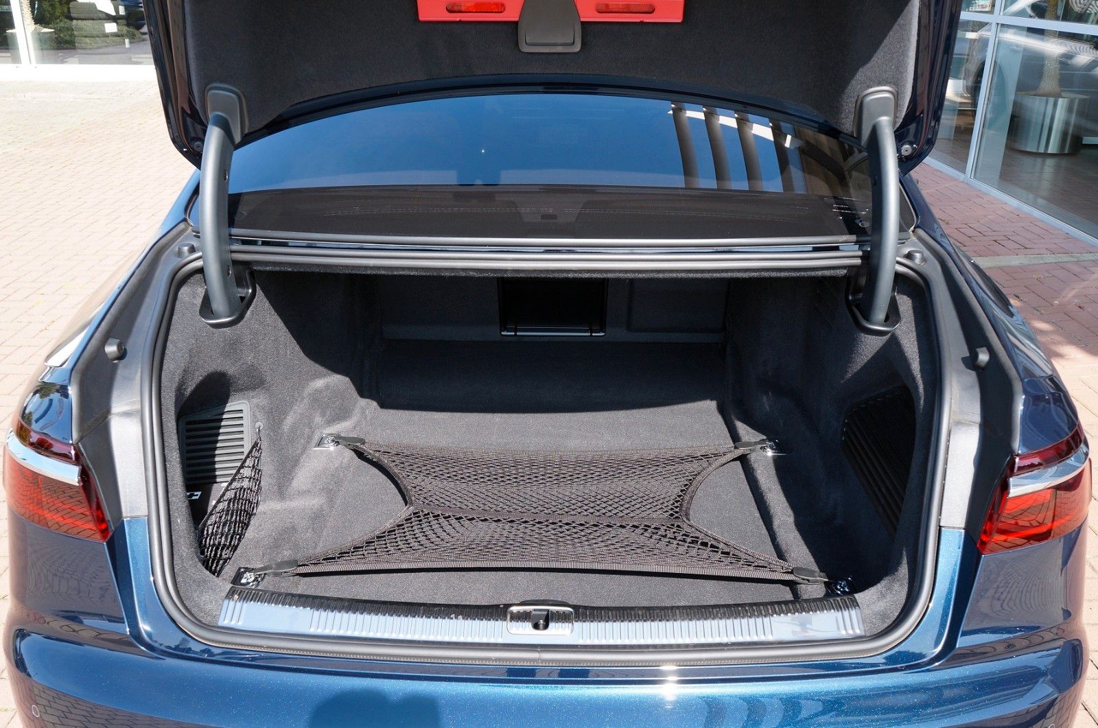 Audi A8L S line V8 60 TFSI - Samsaru's Car Outlet