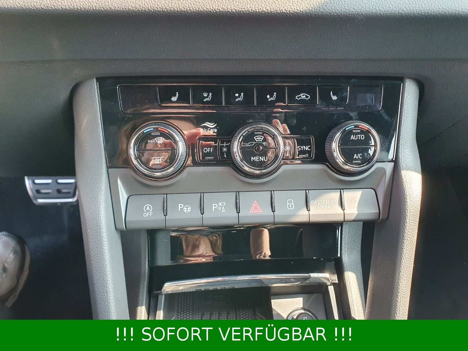 Skoda Karoq 1.5TSI DSG Sportline *19"*AHK*5J. *CANTON*