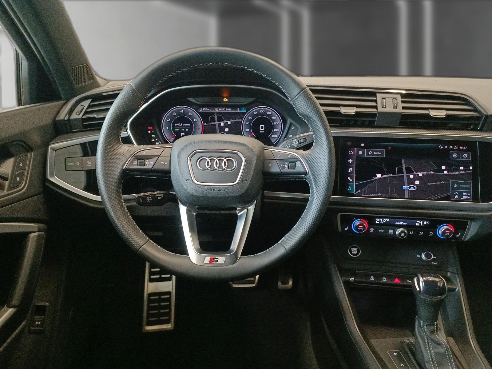 Audi Q3 45 TFSI quattro S line - Samsaru's Car Outlet