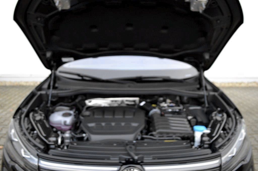 Volkswagen Tiguan 2.0 TSI 4Motion R-Line, Vollausstattung!
