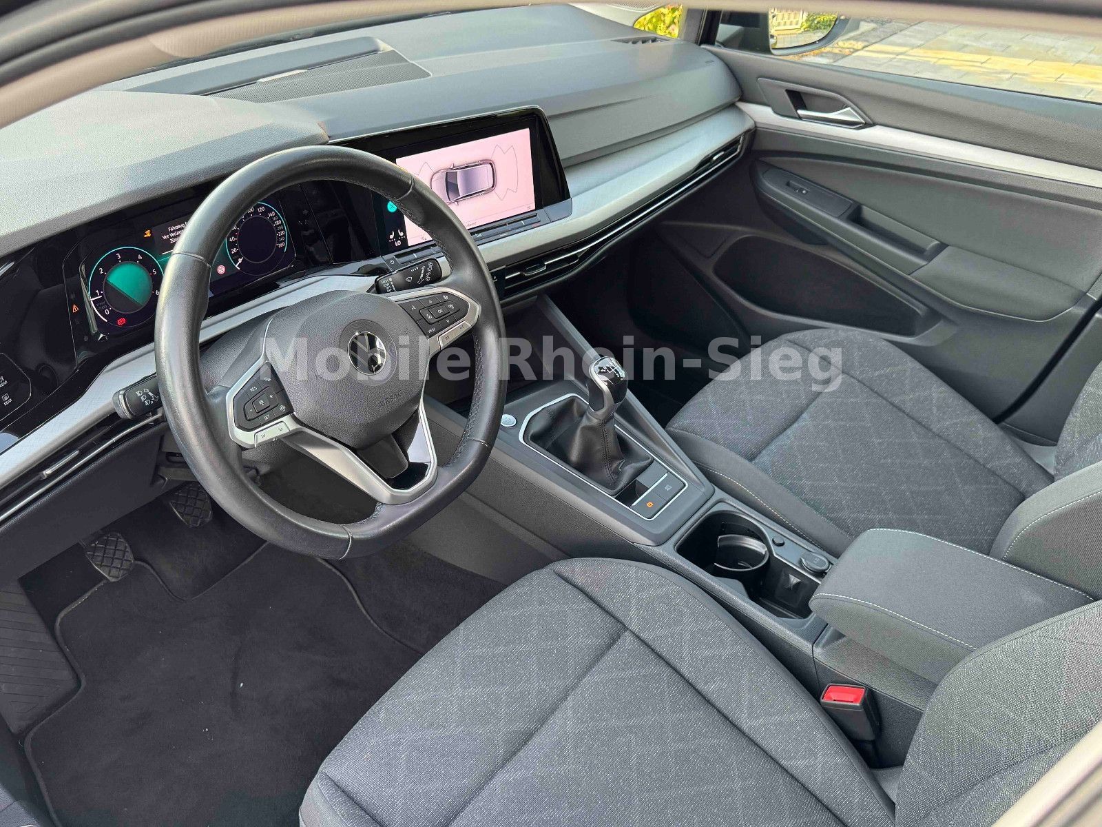 Volkswagen Golf 8 2.0 TDI Life - Samsaru's Car Outlet