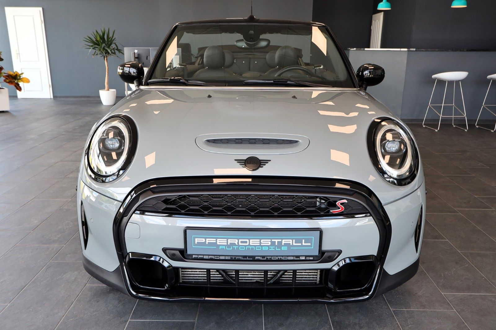 MINI Cooper S Cabrio Classic - Samsaru's Car Outlet