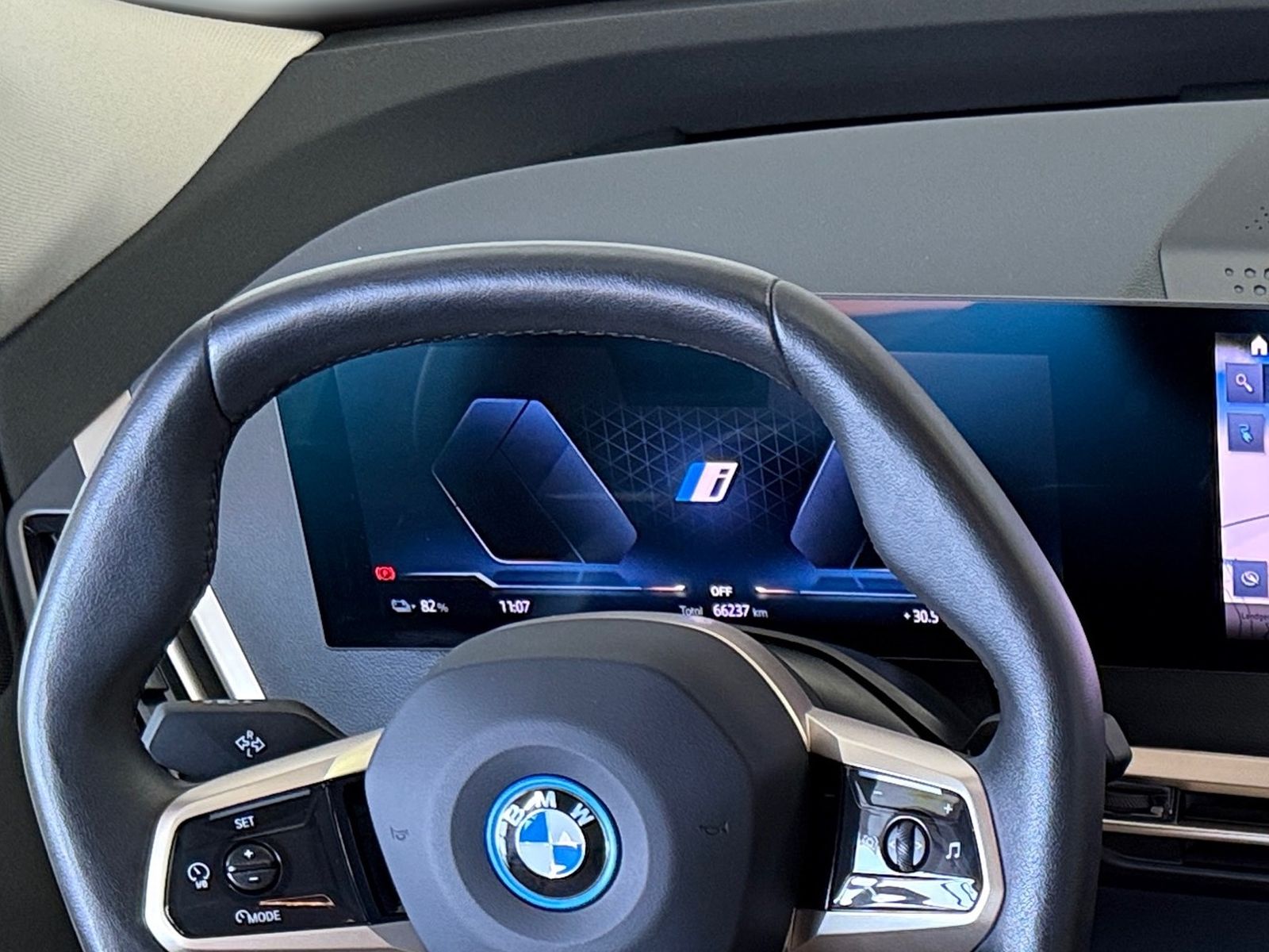 BMW iX40xDrive*LED*ACC*360*H&K*Leder*Atelier oyster*