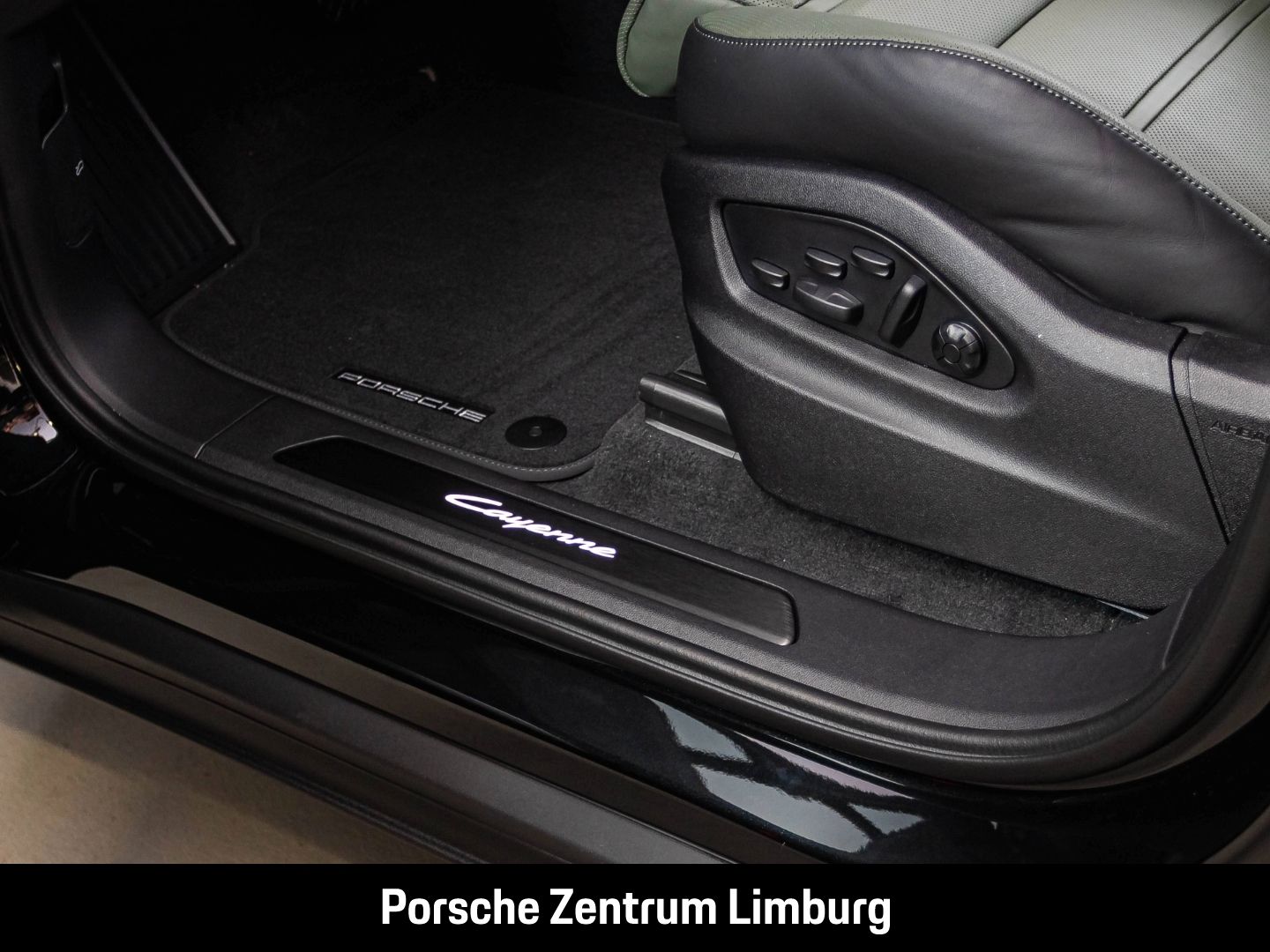 Porsche Cayenne E-Hybrid Coupe Black Edition Burmester