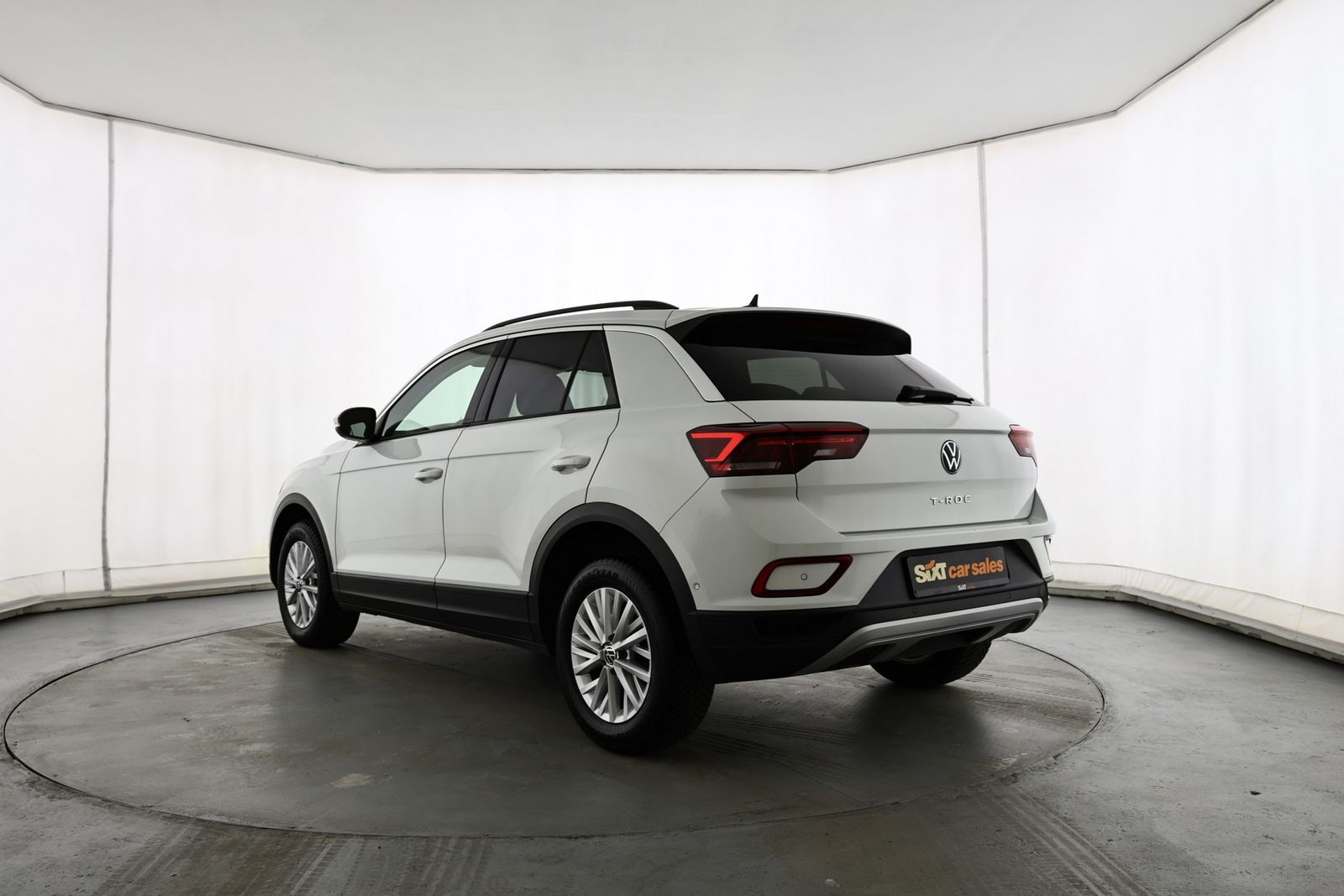Volkswagen T-Roc 1.0 TSI Life - Samsaru's Car Outlet