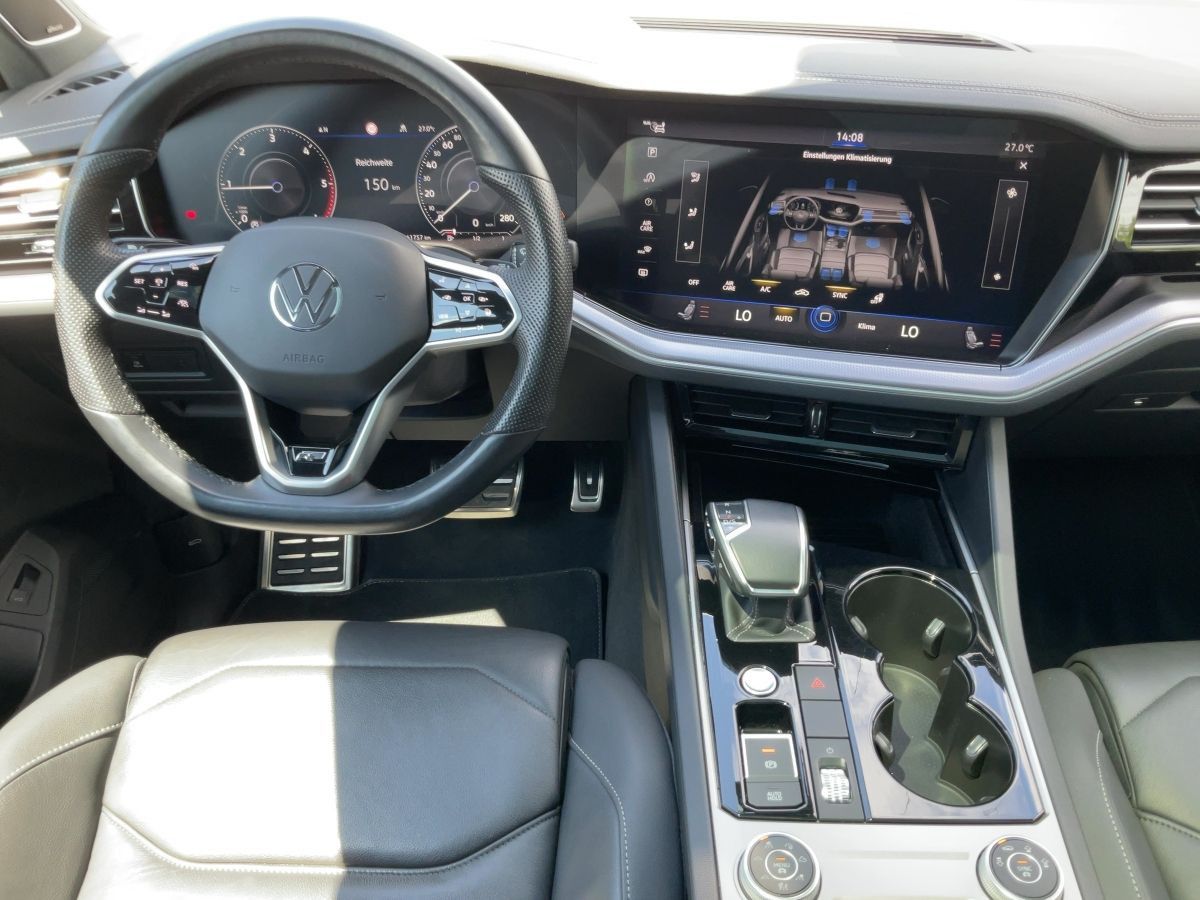 Volkswagen Touareg 3.0 TDI 4M R-LINE - Samsaru's Car Outlet