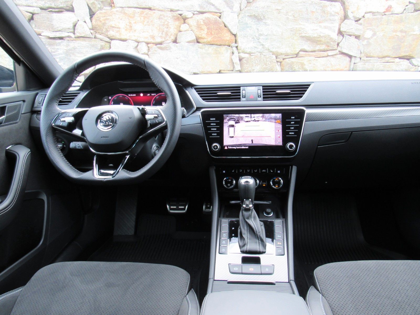 Skoda Superb 2.0 TDI DSG Sportline 4x4 BSD AHK PLA ACC
