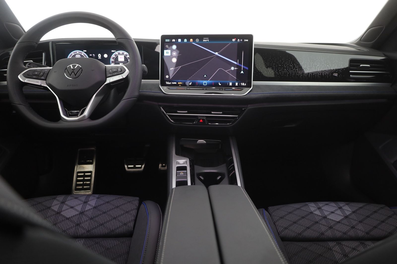 Volkswagen Passat Variant R-Line 2.0 TSI DSG Matrix Pano AH