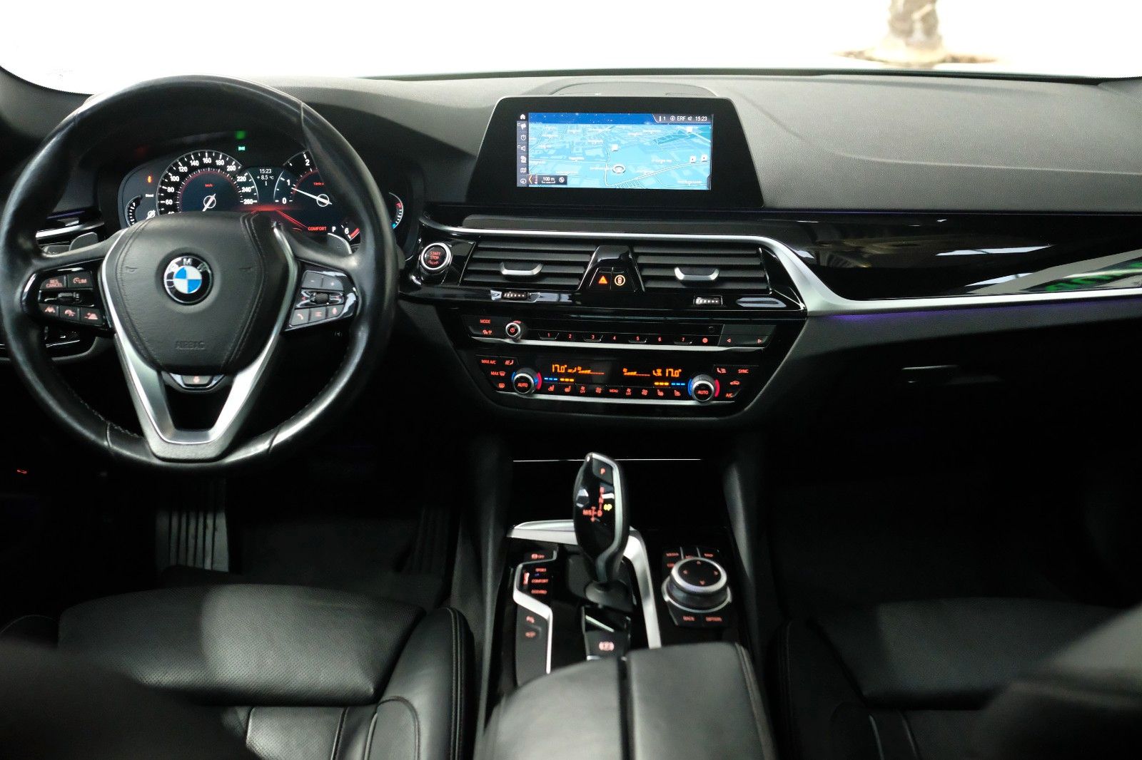BMW 520d xDrive SportLine/SCHIEBEDACH/BUSINESS/HEADU