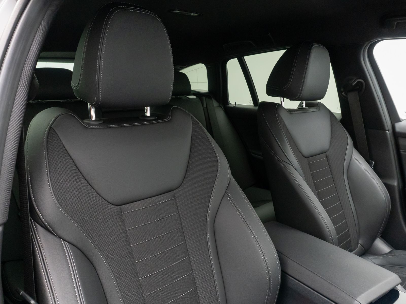 BMW 320e Sport Line - Samsaru's Car Outlet