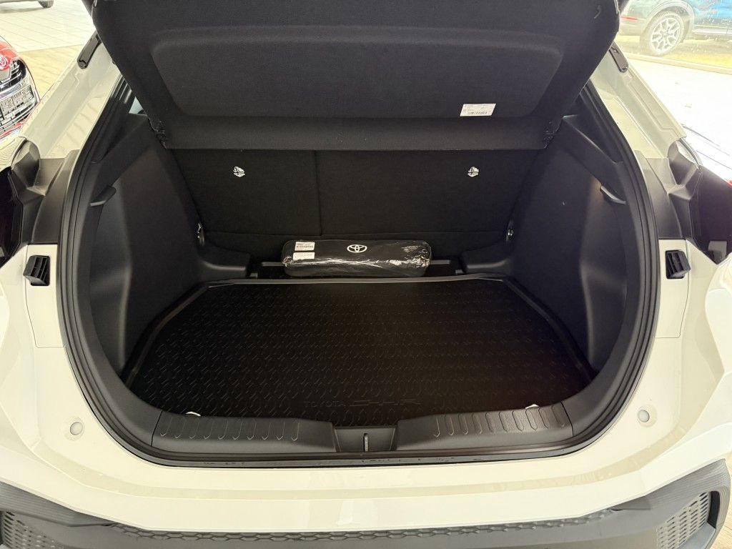 Toyota C-HR 1.8 Hybrid Team Deutschland