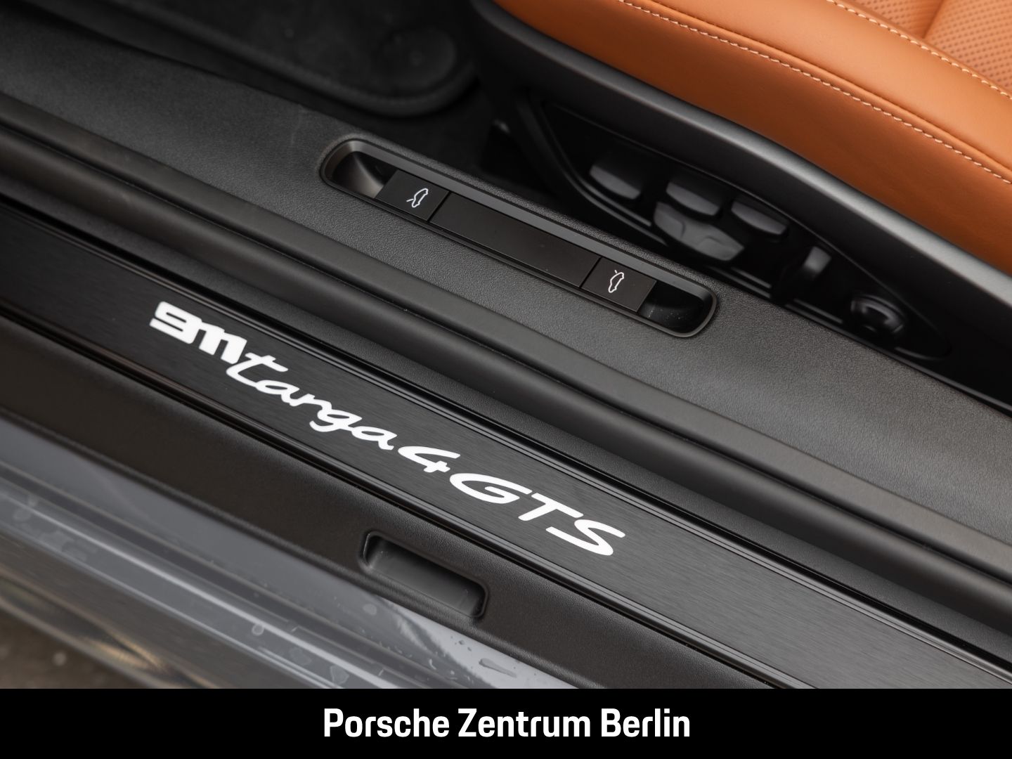 Porsche 992 911 Targa 4 GTS BOSE Sportabgasanlage LED