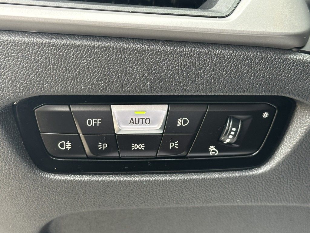 BMW 330 e Touring Aut Advantage - Samsaru's Car Outlet