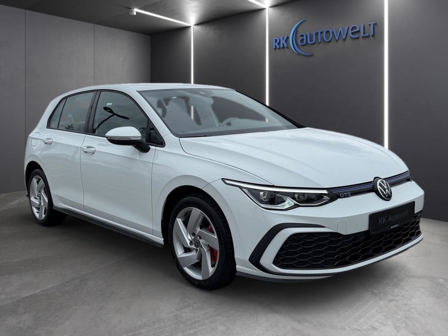 Volkswagen Golf 8 VIII GTE 1.4 eHybrid - Samsaru's Car Outlet