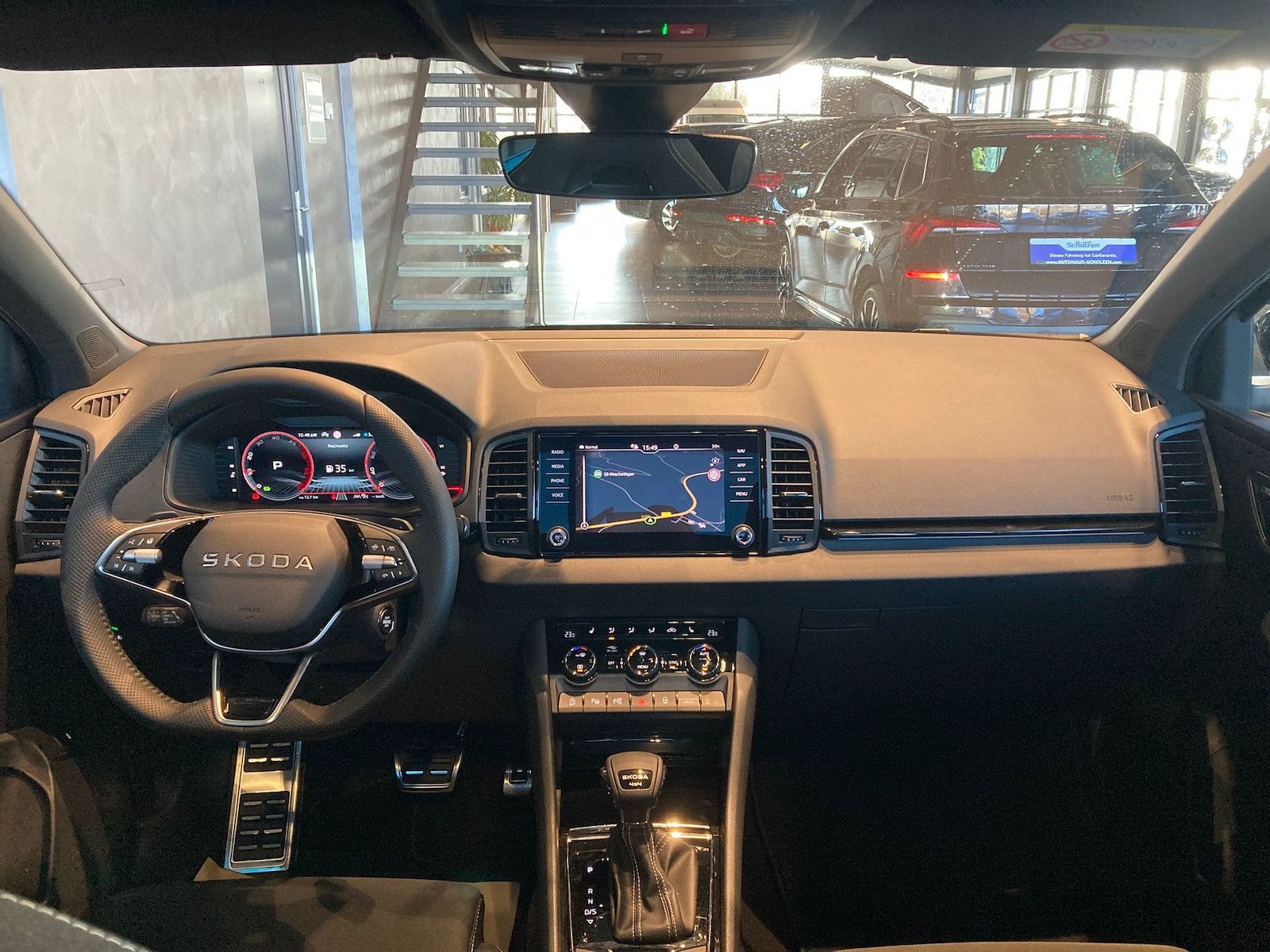 Skoda Karoq Sportline 4x4 TDI DSG AHK PANO 5JG Kam360