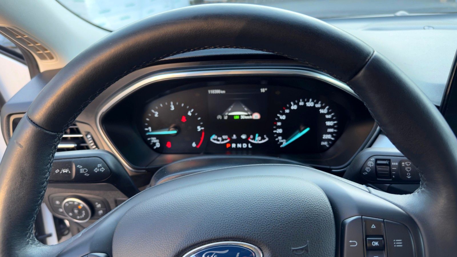 Ford Focus 2,0 - Samsaru's Car Outlet