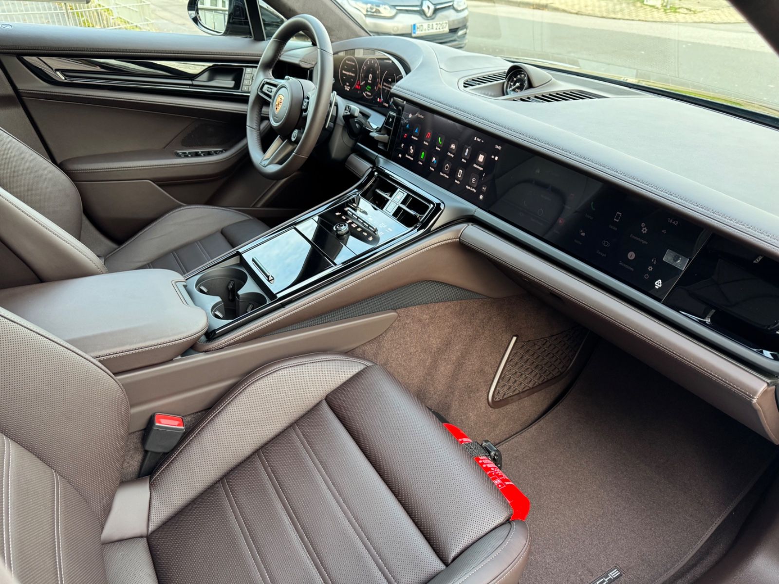 Porsche 4E-HYBRID|-7% LP|ACTIVE RIDE|SPORTABGAS|CARBON|