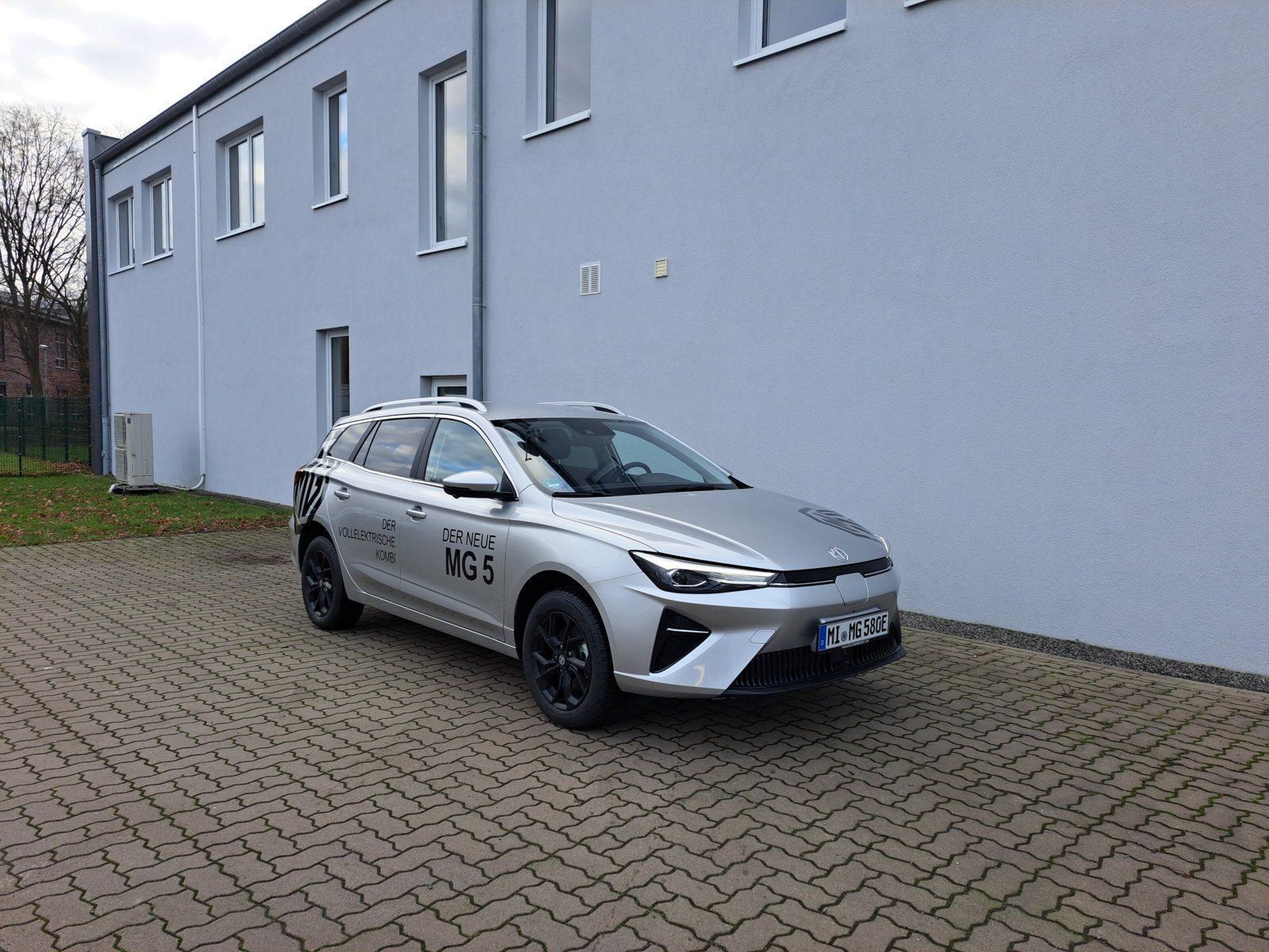 MG5 EV 61kWH Luxury *360°CAM, Leder,uvm...*Black