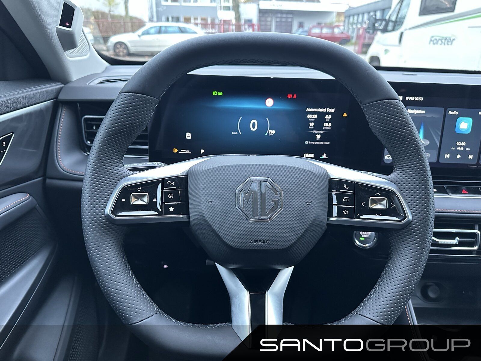 MG AT. COM. MY24 NAVI | KAMERA | ACC | LED