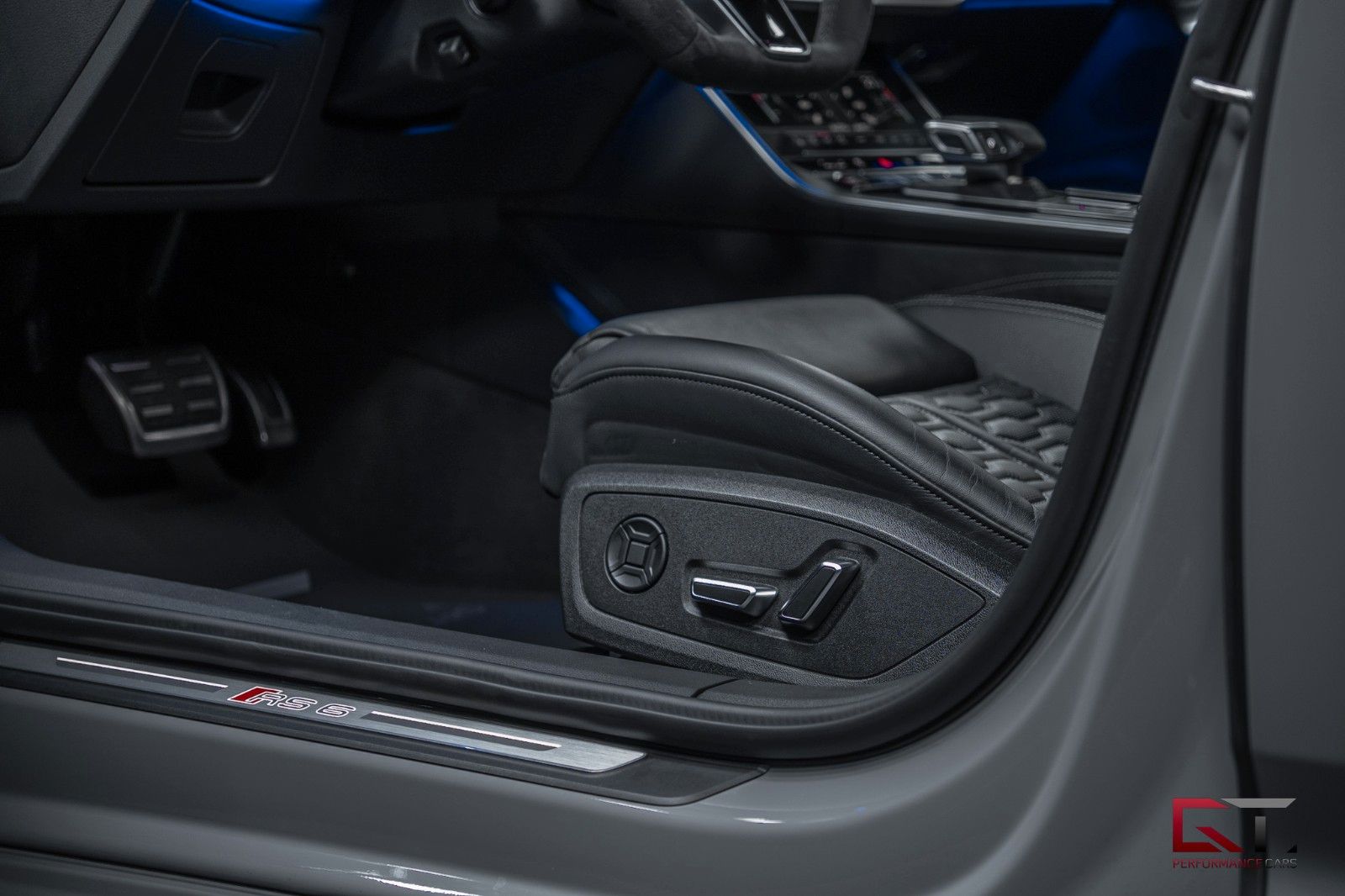 Audi RS6 PERFORMANCE RS-Design+ HD Pano HuD SoftClose