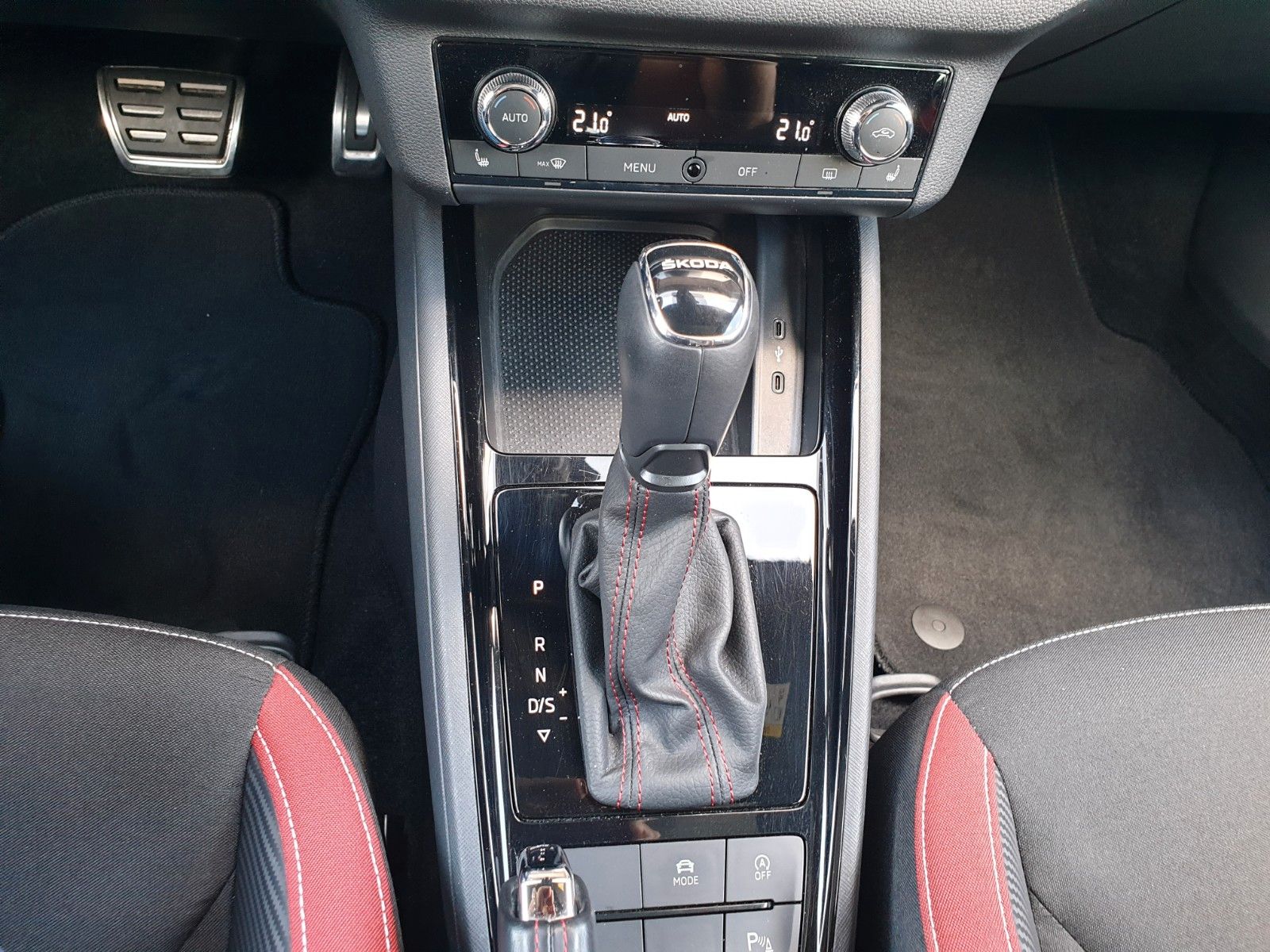 Skoda Kamiq Monte Carlo - Samsaru's Car Outlet