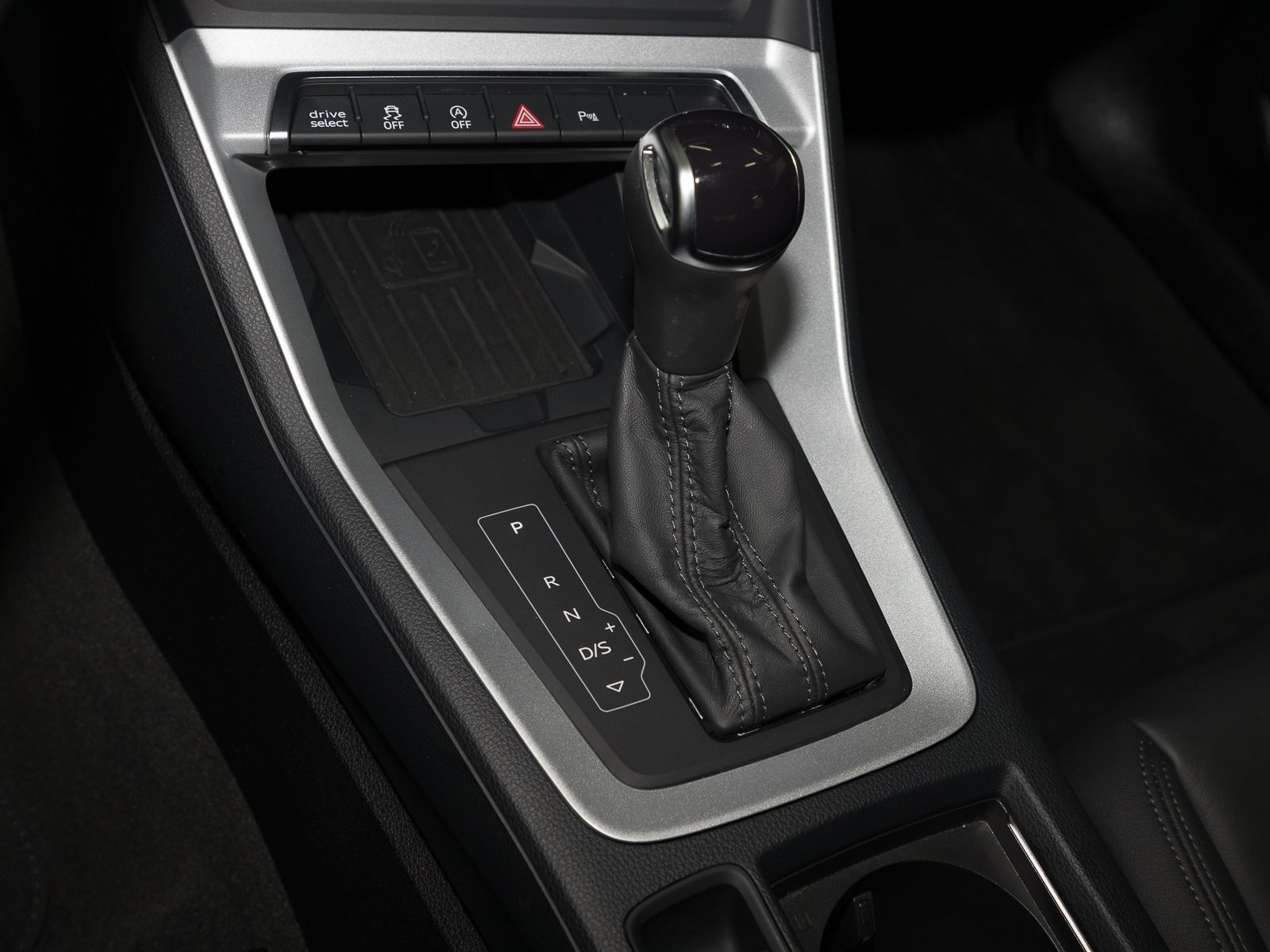 Audi Q3 40 TDI Q ADVANCED - Samsaru's Car Outlet