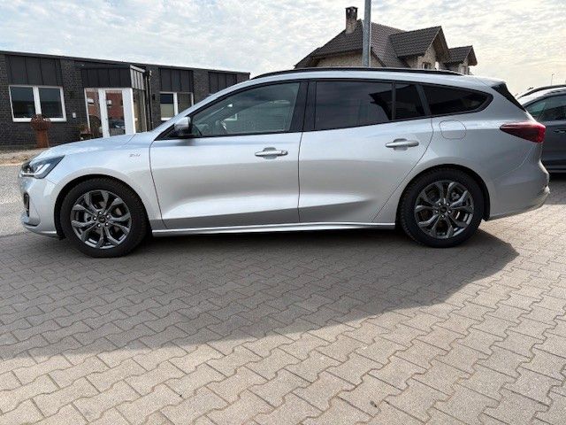 Ford Focus Turnier ST-Line ACC LED NAVI Kamera