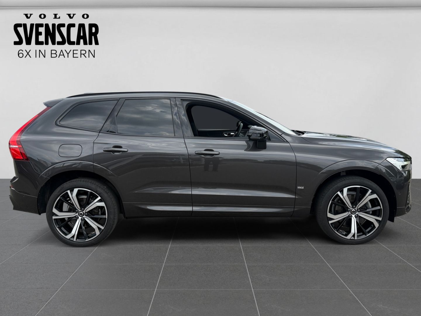 Volvo XC60 Ultimate Dark B5 AWD H&K Luftfederung Stand