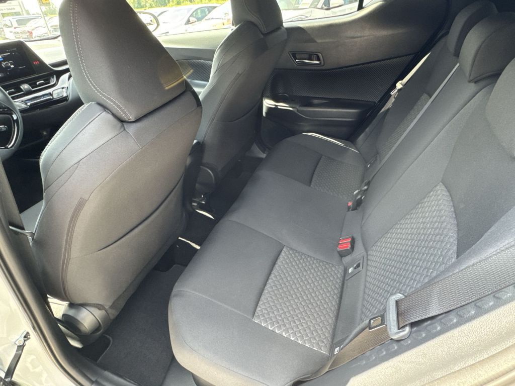 Toyota C-HR Hybrid - Samsaru's Car Outlet