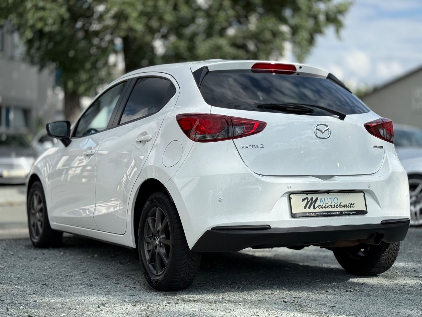 Mazda 2 Lim. Exclusive - Samsaru's Car Outlet