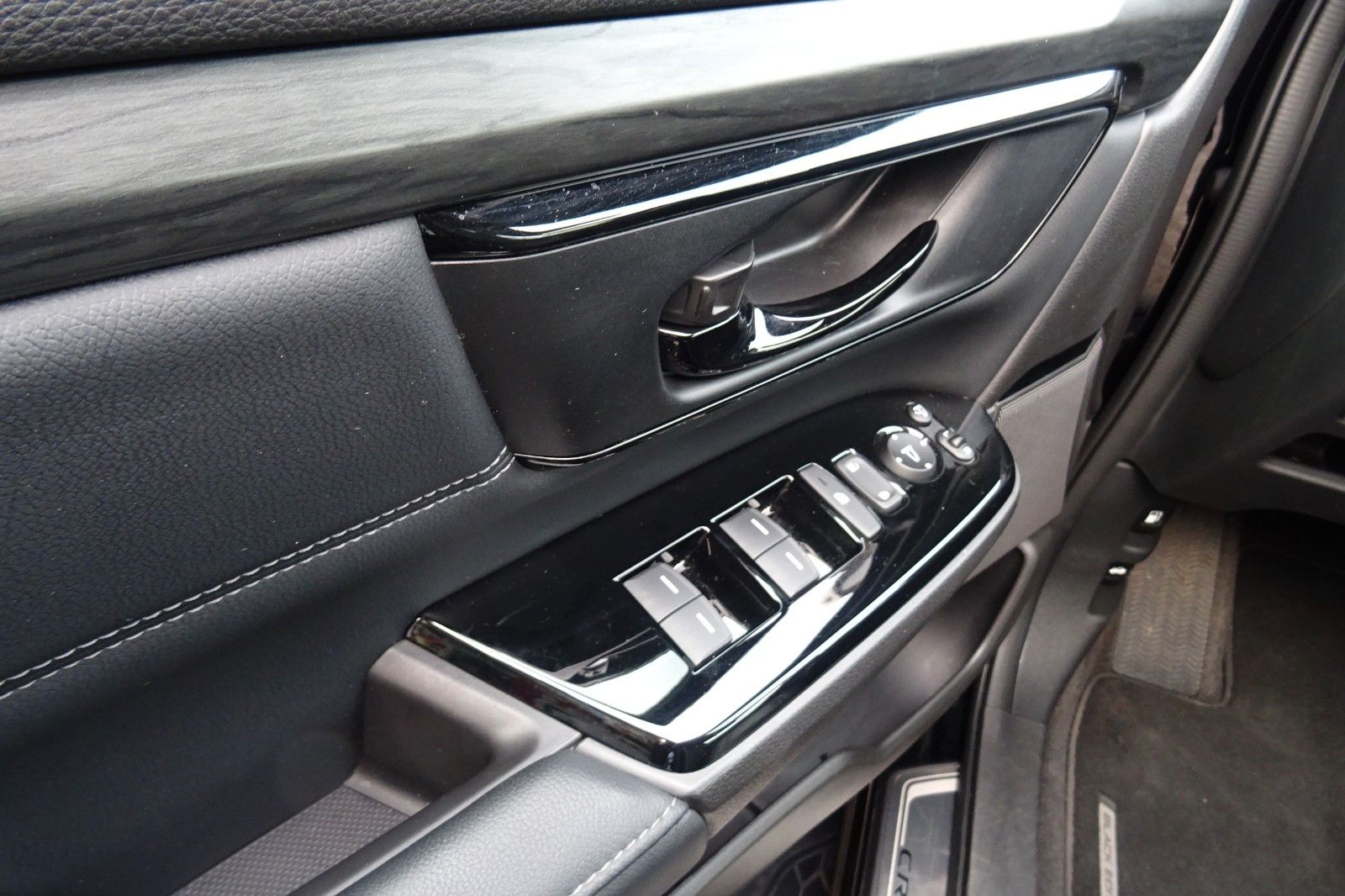 Honda CR-V 2.0 i-MMD HYBRID 2WD Sport Line, WR