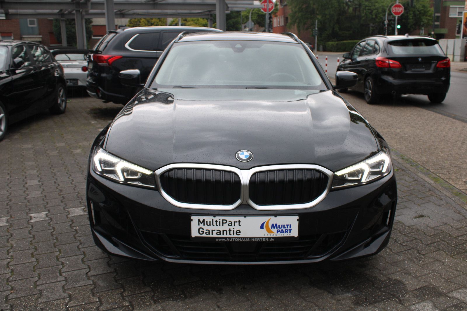 BMW 320dA Touring - Samsaru's Car Outlet