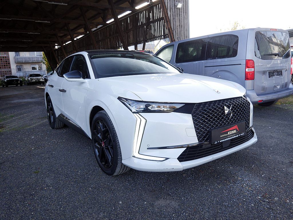 DS Automobiles DS 4 E-TENSE 225 Performance Line + ACC HUD 360°