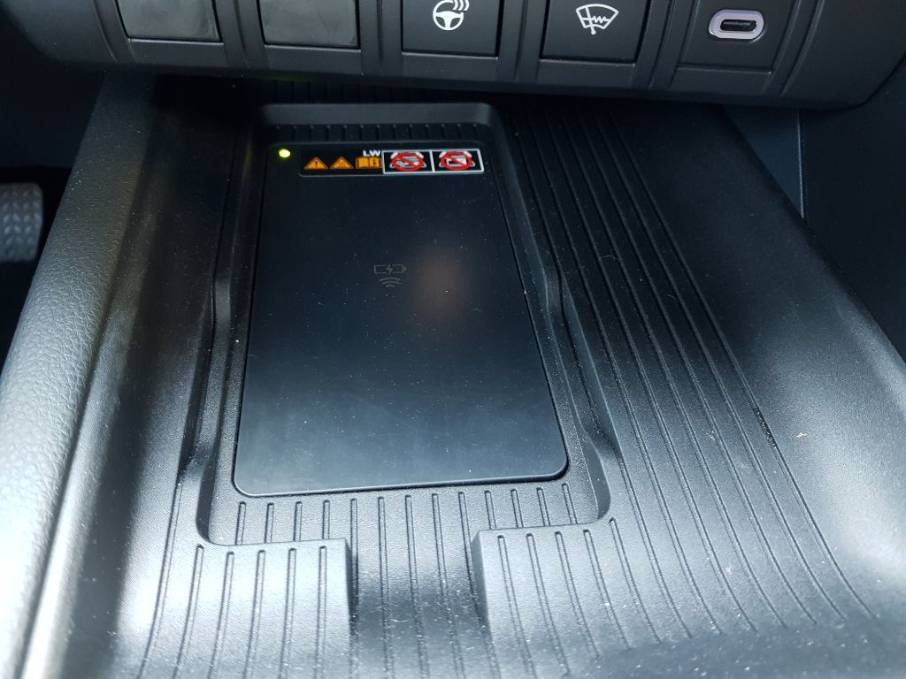 Toyota C-HR 1.8 Hybrid - Samsaru's Car Outlet