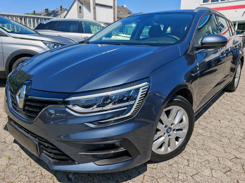Renault Megane E-TECH 160 Plug-In Hybrid - Samsaru's Car Outlet