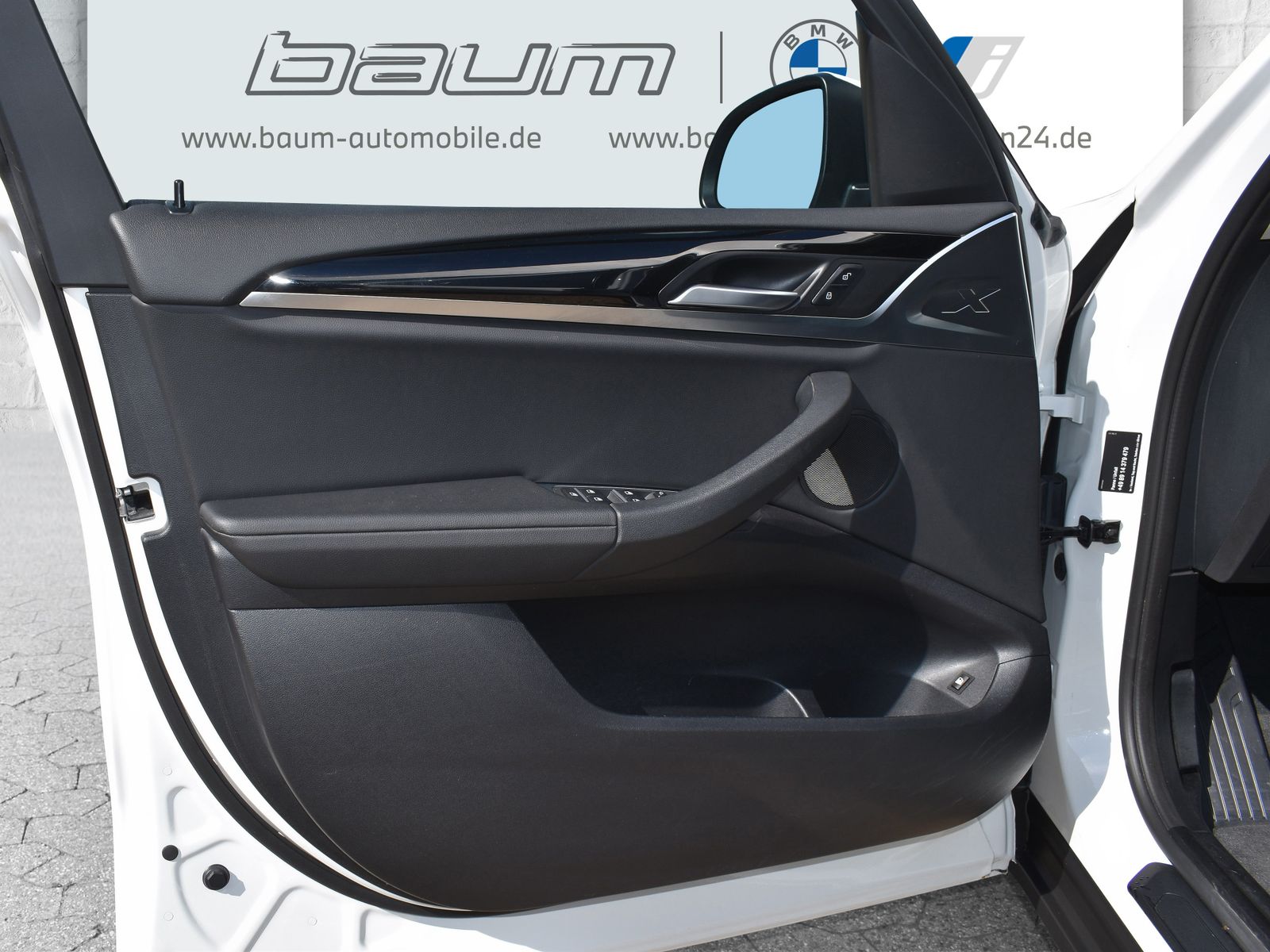 BMW X3 xDrive30e DAB LED WLAN Parkassistent AHK Shz