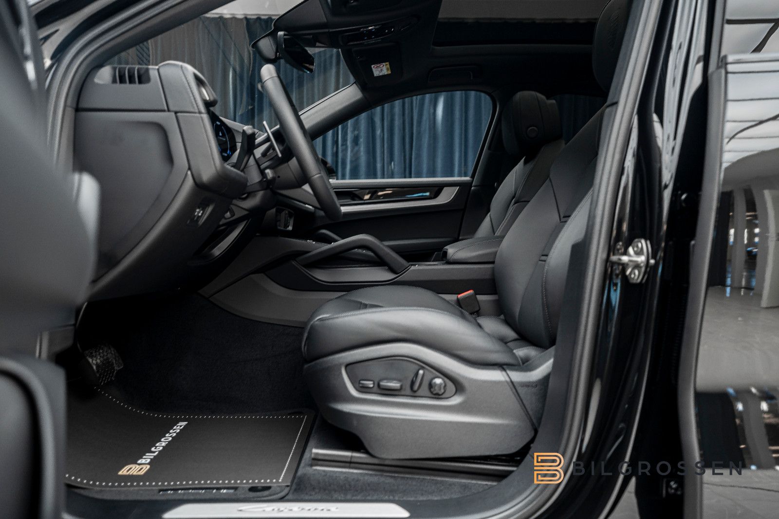 Porsche Cayenne Coupe E-Hybrid BOSE Sport Exhuast P-Disp