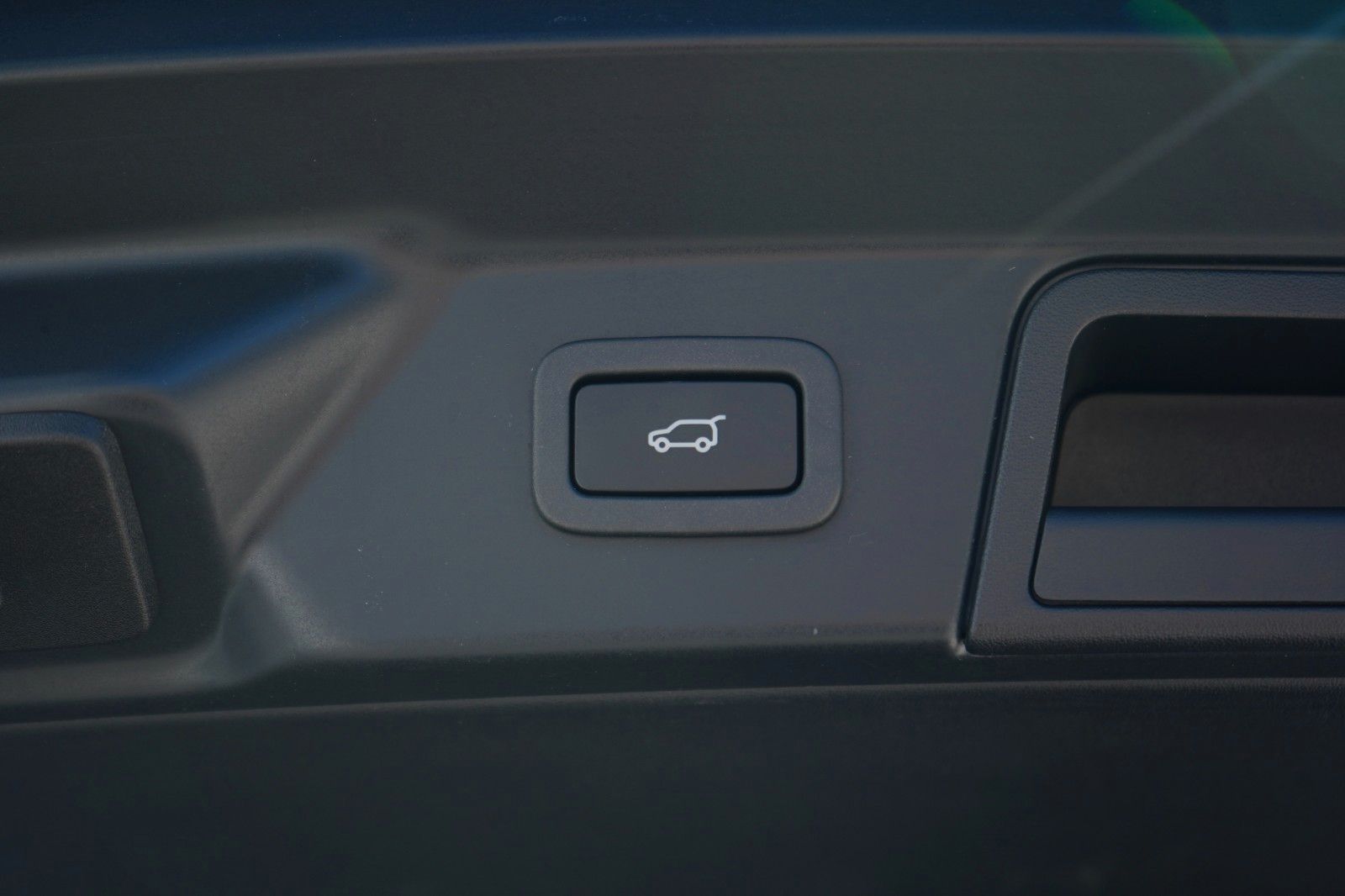 Range Rover Velar R-Dynamic - Samsaru's Car Outlet